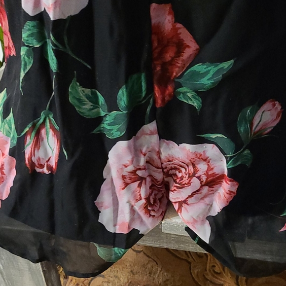 CHARLOTTE RUSSE SUMMER MED MULTI ROMPER - Picture 8 of 16